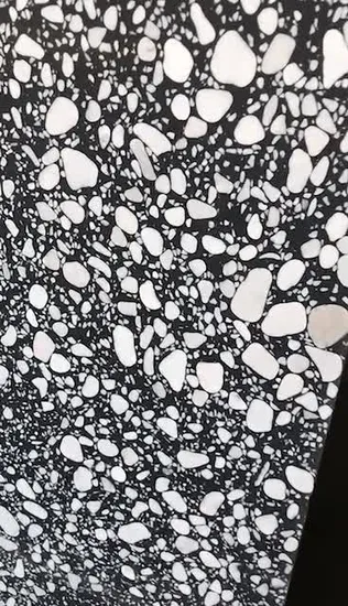 商業ビル、ショッピングモールの床と壁の装飾用のカスタムカラーライトグリーンの大型テラゾースラブ